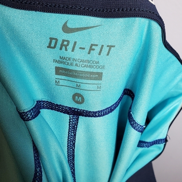 Nike Dri-Fit Blue Printed Run Relay Crop Leggings - Picture 11 of 12